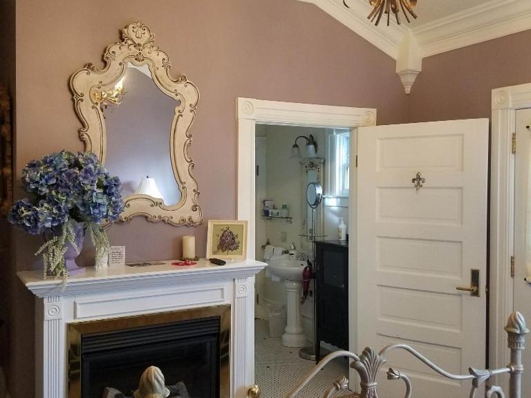 Abbey House Inn (Adults Only) Winters Bagian luar foto