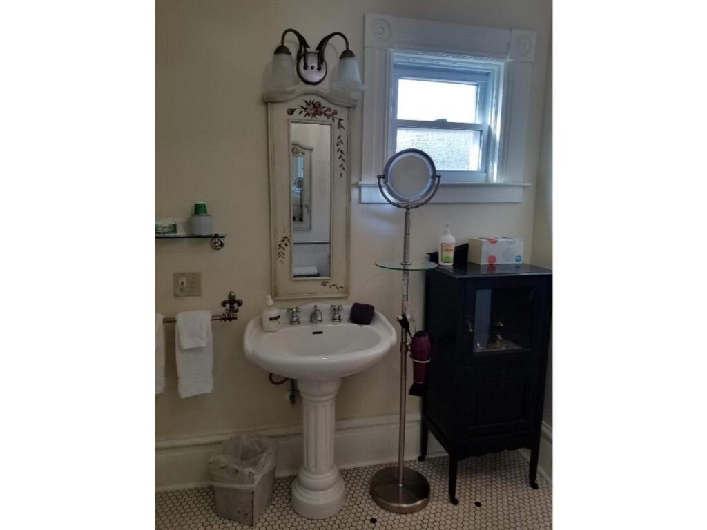 Abbey House Inn (Adults Only) Winters Bagian luar foto